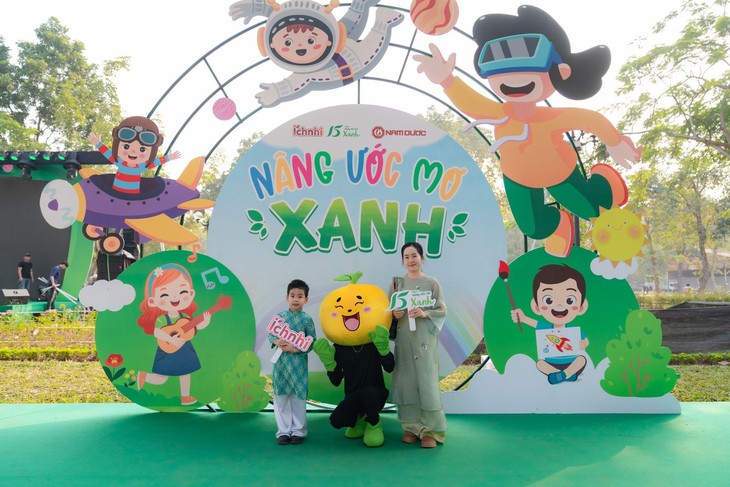NÂNG ƯỚC MƠ XANH: Ích Nhi cùng ba mẹ lắng nghe, trải nghiệm mơ ước của trẻ nhỏ- Ảnh 3.