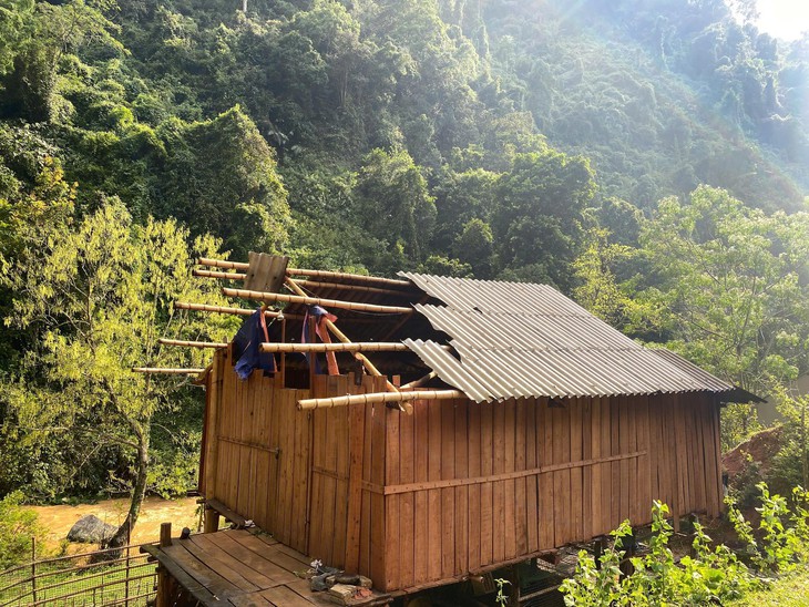 Mưa đá, lốc xoáy ở xã biên giới Nghệ An- Ảnh 2.
