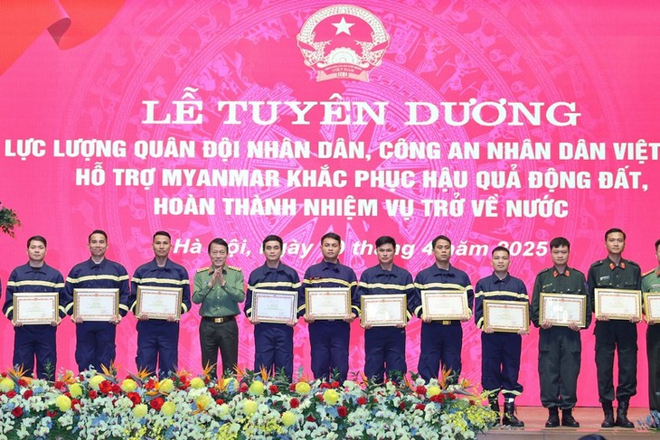 Thủ tướng tuyên dương lực lượng QĐND, CAND Việt Nam hỗ trợ khắc phục hậu quả động đất tại Myanmar- Ảnh 5.