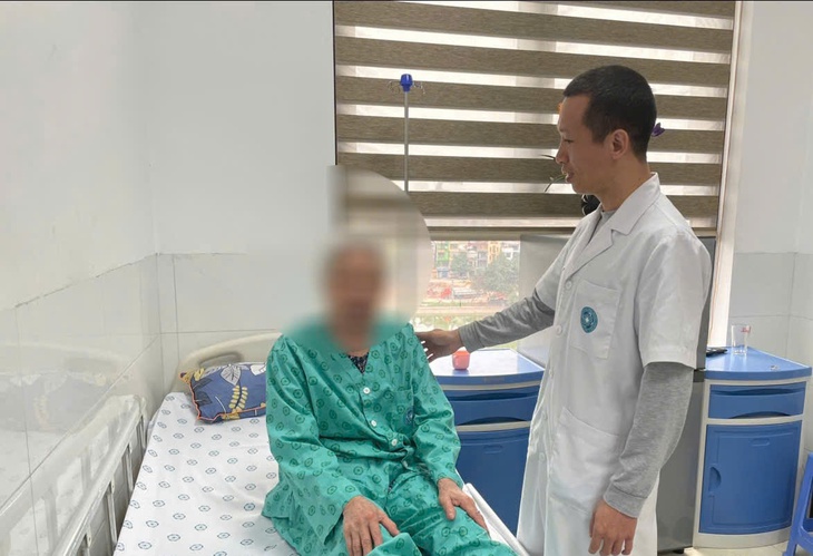 Cụ bà 85 tuổi thoát hiểm sau ca mổ ung thư vú khổng lồ trên 3 kg- Ảnh 4.