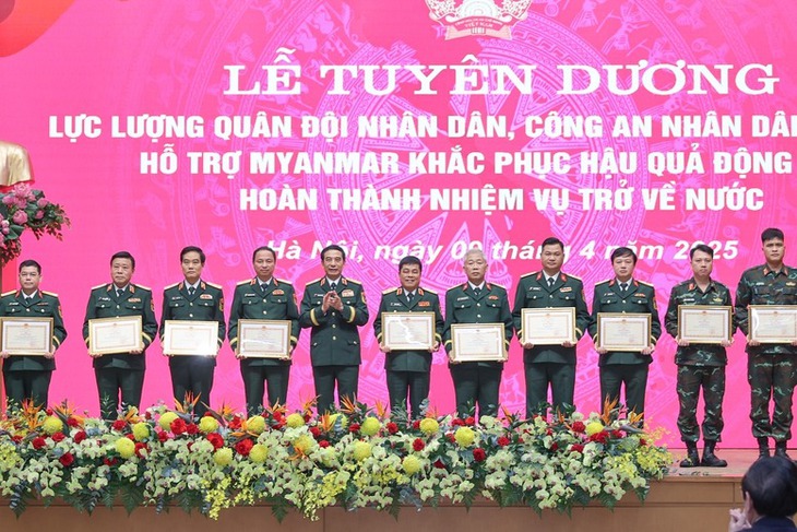 Thủ tướng tuyên dương lực lượng QĐND, CAND Việt Nam hỗ trợ khắc phục hậu quả động đất tại Myanmar- Ảnh 4.