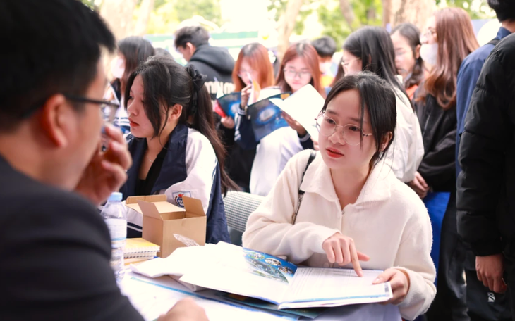 Trường đại học dùng tổ hợp xét tuyển "lạ": Bộ GD&ĐT lên tiếng