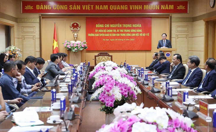 Trưởng Ban Tuyên giáo và Dân vận Trung ương: Ngành y tế đã làm được nhiều việc có sự lan toả mạnh mẽ- Ảnh 1. Trưởng Ban Tuyên giáo và Dân vận Trung ương: Ngành y tế đã làm được nhiều việc có sự lan toả mạnh mẽ- Ảnh 1.