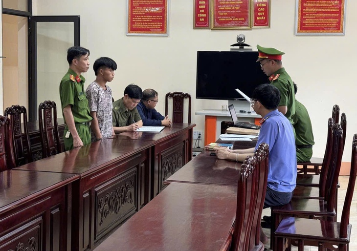 Khởi tố thanh niên lái xe máy tông chết người ở Hà Giang- Ảnh 1.