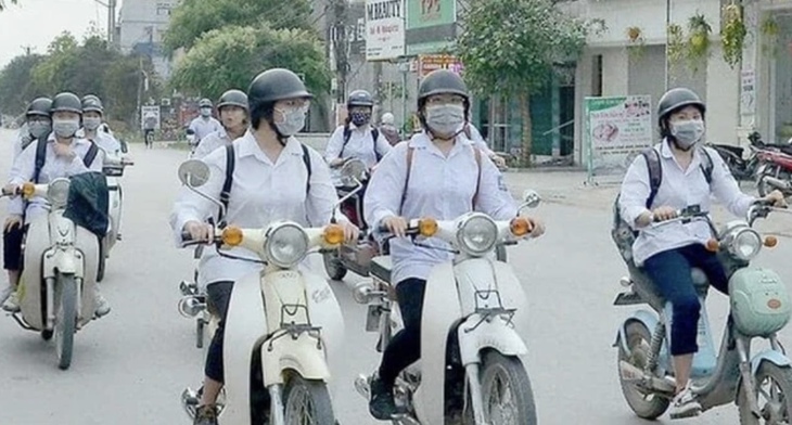 Người đủ 16 tuổi có được điều khiển xe máy không?- Ảnh 1.
