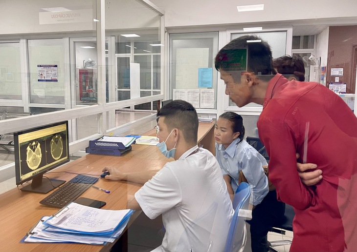 Trải nghiệm trực đêm tại khoa cấp cứu- Ảnh 5.