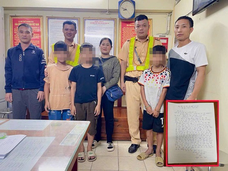 Cha mẹ bật khóc khi con đi lạc 30km được đưa về nhà an toàn- Ảnh 3.