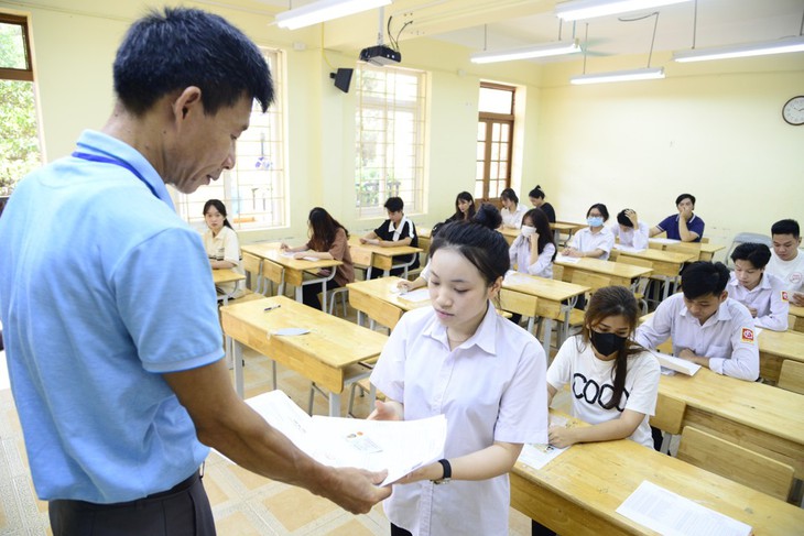 Thủ tướng chỉ đạo 3 vấn đề ‘nóng’ của ngành giáo dục- Ảnh 1.