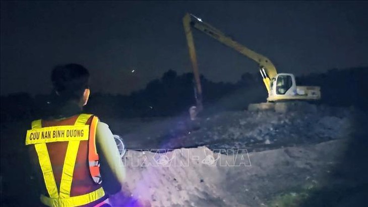 Bình Dương: Tìm thấy thi thể công nhân bị cuốn trôi mất tích sau mưa lớn- Ảnh 1.