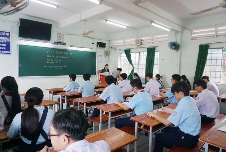 Giảm mức kỷ luật học sinh: Chỉ viết kiểm điểm có đủ tính răn đe?- Ảnh 1. Giảm mức kỷ luật học sinh: Chỉ viết kiểm điểm có đủ tính răn đe?- Ảnh 1.