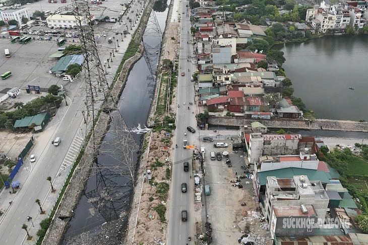 Gần 10 năm, dự án mở rộng đường Tam Trinh vẫn ngổn ngang- Ảnh 1.