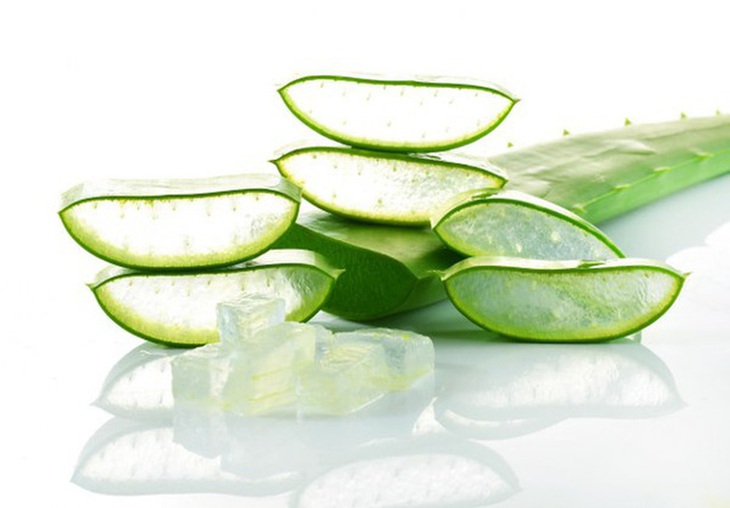 Cách dùng nước ép nha đam chống rụng tóc- Ảnh 1.