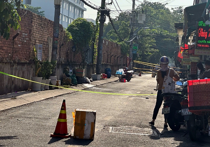 TP Hồ Chí Minh: Cháy lớn cửa hàng điện lạnh khiến một người tử vong- Ảnh 1. TP Hồ Chí Minh: Cháy lớn cửa hàng điện lạnh khiến một người tử vong- Ảnh 1.