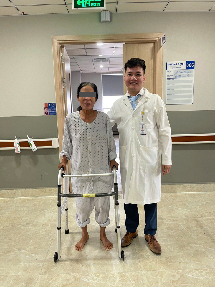 Chi phí phẫu thuật thay khớp háng mới cập nhật- Ảnh 1.