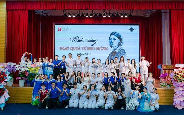 Ngày Quốc tế Điều dưỡng 2025: Tôn vinh hành trình bền bỉ của những người chăm sóc sức khỏe cộng đồng
