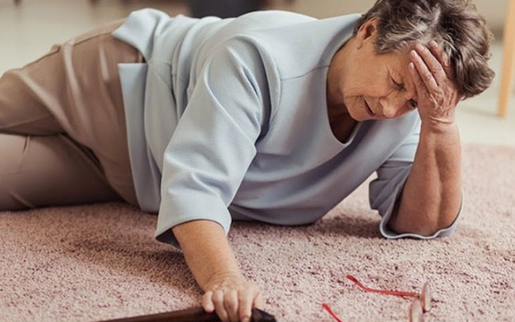 Nguy cơ đột quỵ não vào mùa hè ở người cao tuổi
