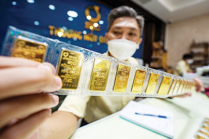 Thủ tướng: Khẩn trương thực hiện ngay các giải pháp ổn định thị trường vàng- Ảnh 1.