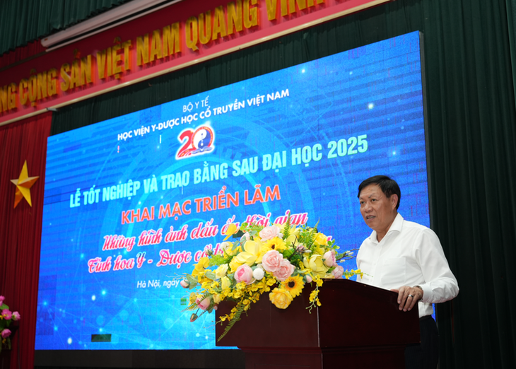 Học viện Y - Dược học cổ truyền Việt Nam khai trương Triển lãm ‘Những hình ảnh dấu ấn thời gian...' và tổ chức Lễ tốt nghiệp sau đại học- Ảnh 1.