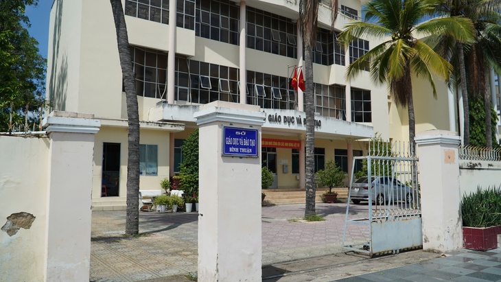 Bình Thuận: Đình chỉ, thu hồi cấp phép một số cơ sở dạy thêm, học thêm- Ảnh 1.