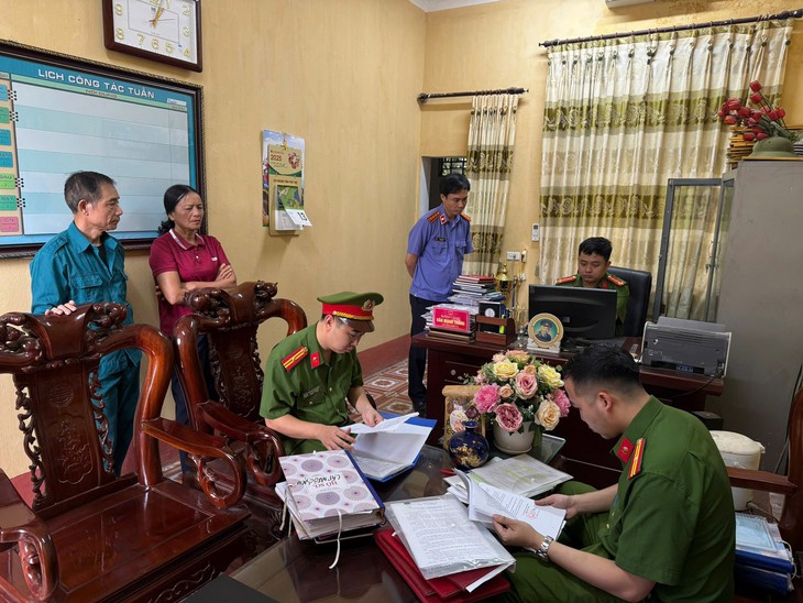 Bắt khẩn cấp Chủ tịch UBND xã ở Phú Thọ vì để đất san lấp bị khai thác trái phép- Ảnh 1. Bắt khẩn cấp Chủ tịch UBND xã ở Phú Thọ vì để đất san lấp bị khai thác trái phép- Ảnh 1.