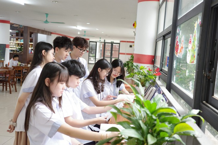 Sau sáp nhập, mỗi tỉnh được phép có tối đa bao nhiêu trường THPT chuyên?- Ảnh 1. Sau sáp nhập, mỗi tỉnh được phép có tối đa bao nhiêu trường THPT chuyên?- Ảnh 1.