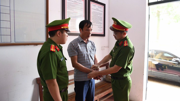 Bắt khẩn cấp Chủ tịch UBND xã ở Phú Thọ vì để đất san lấp bị khai thác trái phép- Ảnh 2. Bắt khẩn cấp Chủ tịch UBND xã ở Phú Thọ vì để đất san lấp bị khai thác trái phép- Ảnh 2.