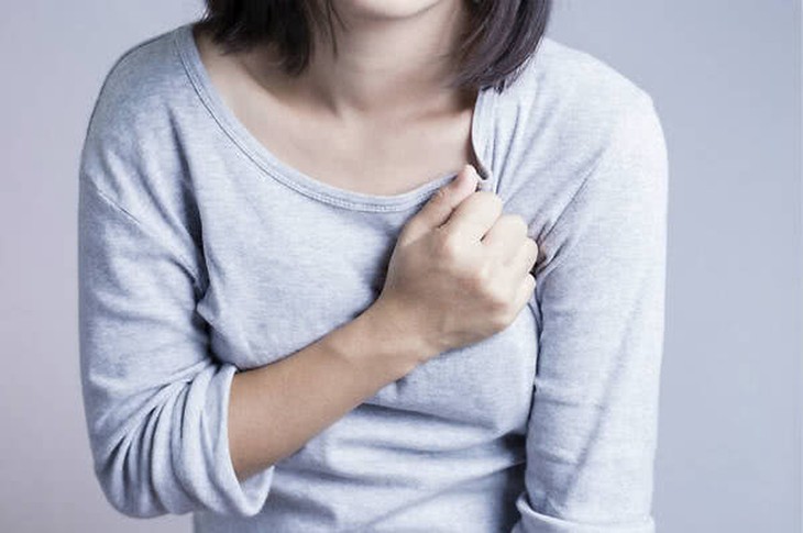 Vì sao phụ nữ mãn kinh dễ bị mất ngủ?- Ảnh 3.