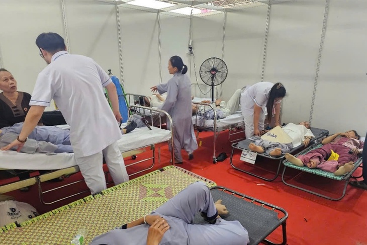 Gần 600 trường hợp cấp cứu trong Đại lễ Vesak tại TPHCM- Ảnh 1. Gần 600 trường hợp cấp cứu trong Đại lễ Vesak tại TPHCM- Ảnh 1.