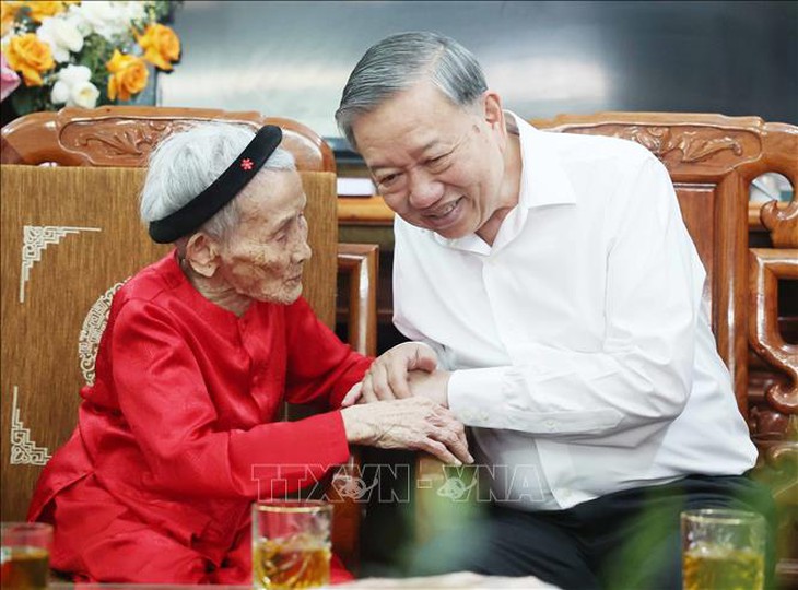Tổng Bí thư Tô Lâm thăm Mẹ Việt Nam Anh hùng ở Nghệ An- Ảnh 3.