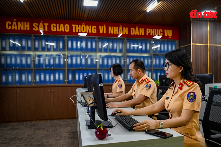 Ngân sách Nhà nước thu 5.200 tỷ đồng từ đấu giá biển số xe- Ảnh 1. Ngân sách Nhà nước thu 5.200 tỷ đồng từ đấu giá biển số xe- Ảnh 1.
