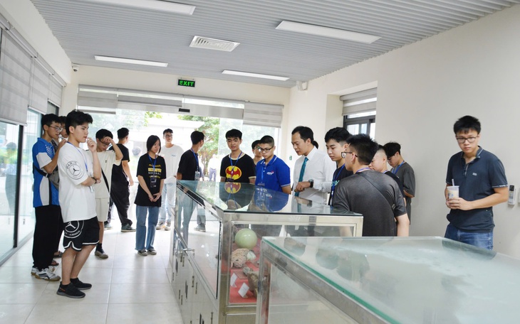 Mở cửa loạt cơ sở nghiên cứu khoa học để người dân tham quan
