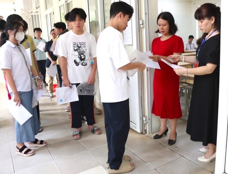 Bộ trưởng Bộ GD&ĐT: Tuyển sinh các cấp sẽ không theo địa giới hành chính từ năm 2026- Ảnh 1.
