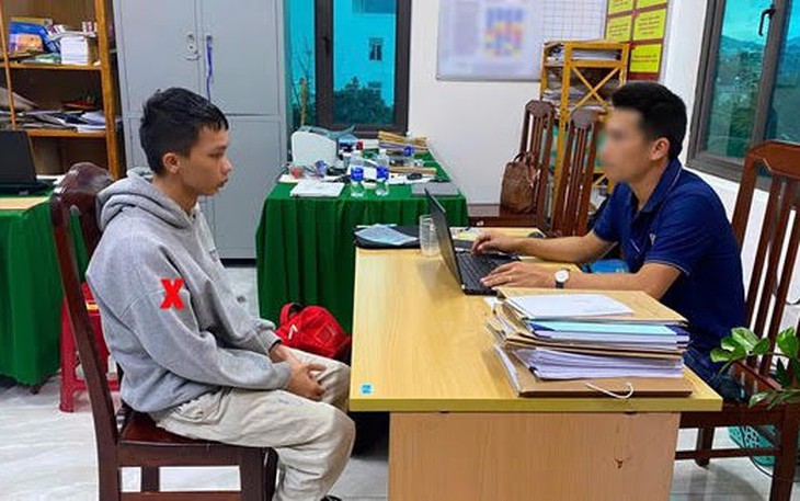 Gã trai "cài bẫy" nhiều nữ sinh để thực hiện cuộc gọi video khiêu dâm