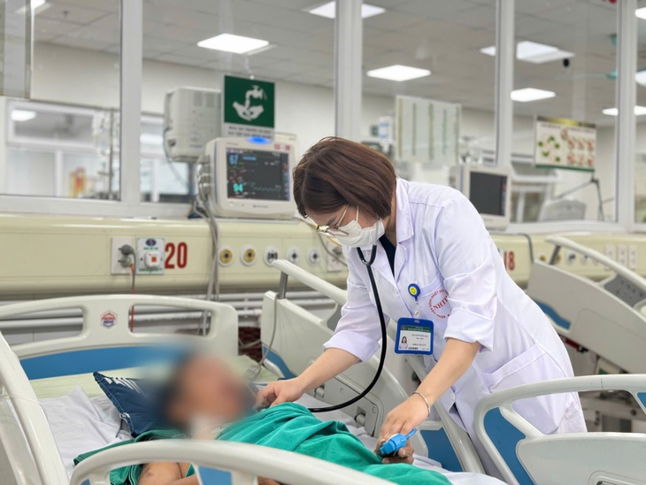 Cứu sống bệnh nhân viêm màng não do nấm nguy kịch trên nền xơ gan do rượu- Ảnh 2. Cứu sống bệnh nhân viêm màng não do nấm nguy kịch trên nền xơ gan do rượu- Ảnh 2.