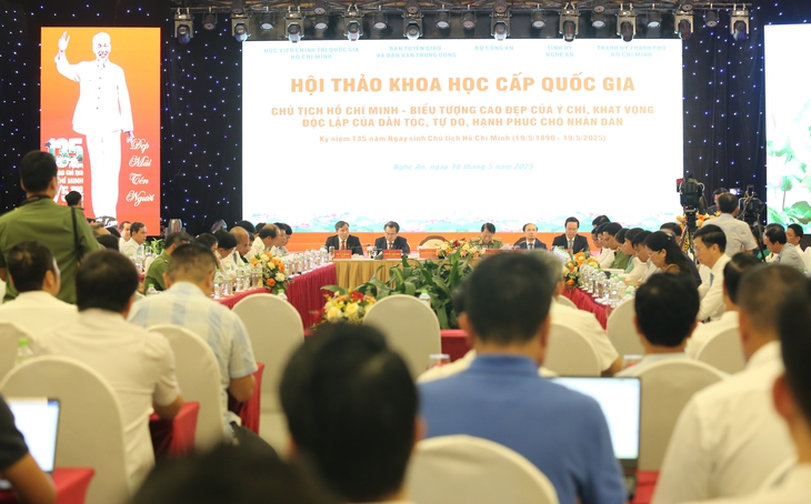 Hội thảo khoa học 'Chủ tịch Hồ Chí Minh - Biểu tượng cao đẹp của ý chí khát vọng độc lập của dân tộc, tự do, hạnh phúc cho Nhân dân'- Ảnh 4. Hội thảo khoa học 'Chủ tịch Hồ Chí Minh - Biểu tượng cao đẹp của ý chí khát vọng độc lập của dân tộc, tự do, hạnh phúc cho Nhân dân'- Ảnh 4.