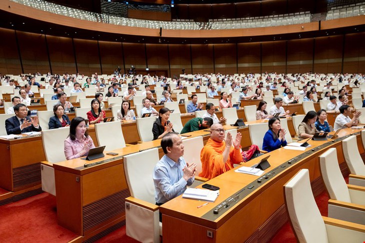 Tuần này, Quốc hội quyết việc rút ngắn nhiệm kỳ Quốc hội và ngày bầu cử ĐBQH, đại biểu HĐND- Ảnh 1. Tuần này, Quốc hội quyết việc rút ngắn nhiệm kỳ Quốc hội và ngày bầu cử ĐBQH, đại biểu HĐND- Ảnh 1.