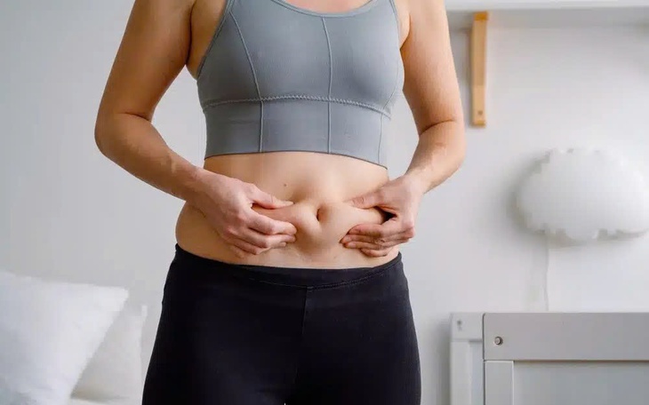 Cắt giảm calo có giúp giảm mỡ bụng?