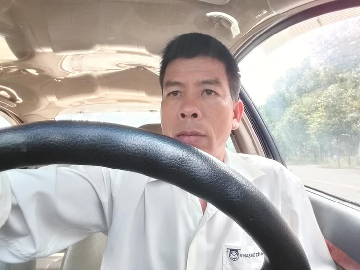 Từ việc xe tự trôi cán tử vong người chờ đèn đỏ: Dừng, đỗ ô tô thế nào để không gây họa?- Ảnh 2.