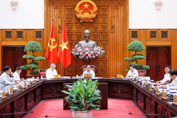 Thủ tướng: ‘Làm cả hàng trăm tấn hàng giả mà không biết thì chỉ có bị mua chuộc hoặc không có ý chí chiến đấu’- Ảnh 1.