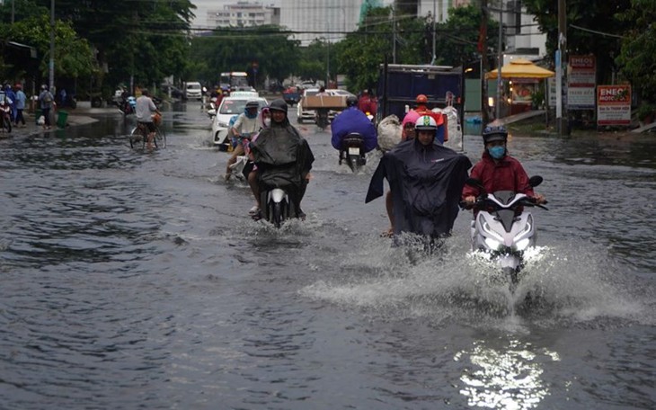 Tây Nguyên và Nam Bộ mưa dông, đề phòng lũ quét, sạt lở đất