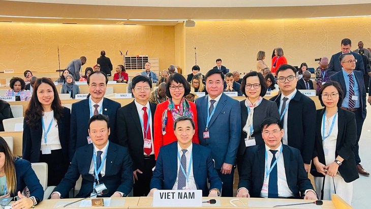 Thứ trưởng Bộ Y tế Trần Văn Thuấn tham dự Kỳ họp lần thứ 78 Đại hội đồng Y tế Thế giới tại Geneva, Thụy Sĩ- Ảnh 1. Thứ trưởng Bộ Y tế Trần Văn Thuấn tham dự Kỳ họp lần thứ 78 Đại hội đồng Y tế Thế giới tại Geneva, Thụy Sĩ- Ảnh 1.