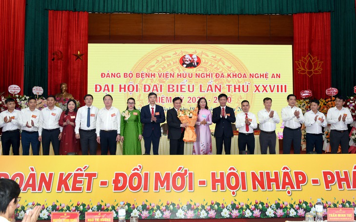 Vững chắc đưa Bệnh viện Hữu nghị Đa khoa Nghệ An trở thành bệnh viện hạng đặc biệt