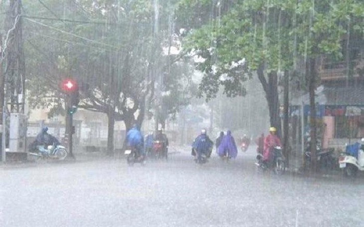 Hà Nội tái diễn mưa dông vào chiều nay