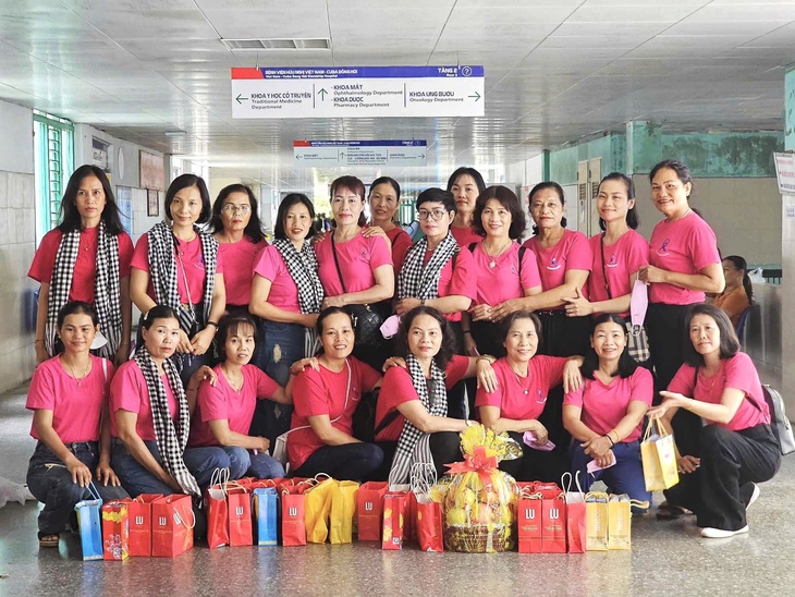 Những nữ 'chiến binh' cùng dìu nhau chiến đấu với căn bệnh ung thư- Ảnh 6. Những nữ 'chiến binh' cùng dìu nhau chiến đấu với căn bệnh ung thư- Ảnh 6.