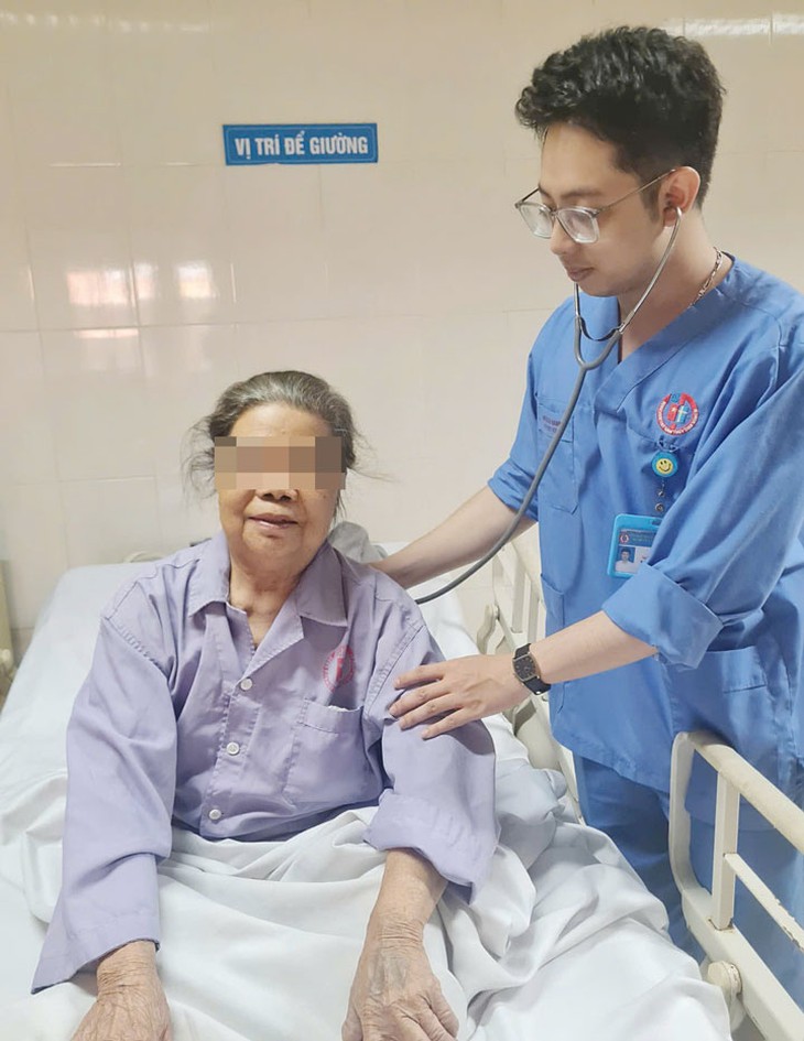 Kỹ thuật Tiêu sợi huyết cứu sống người bệnh ngừng tuần hoàn - Ảnh 1.
