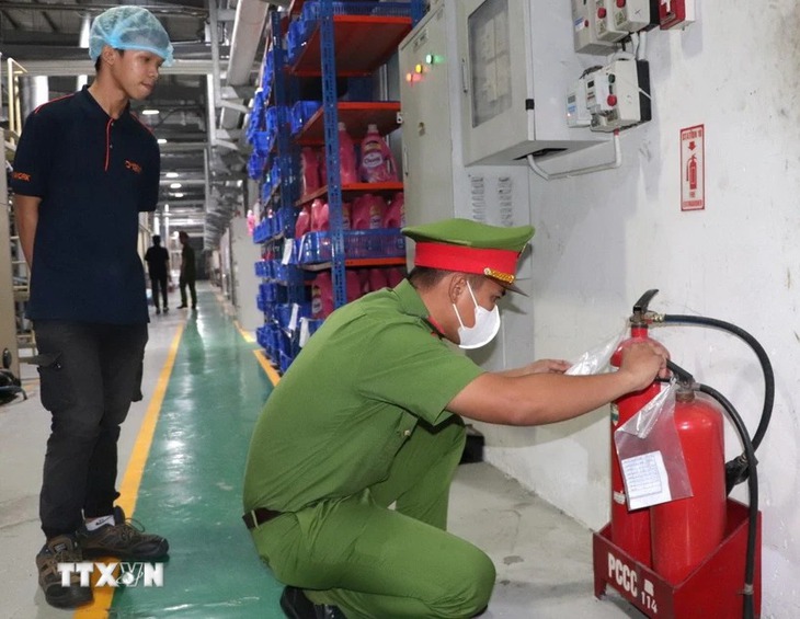 Vi phạm hành chính trong phòng cháy, cứu nạn, cứu hộ bị phạt tới 100 triệu đồng- Ảnh 1.