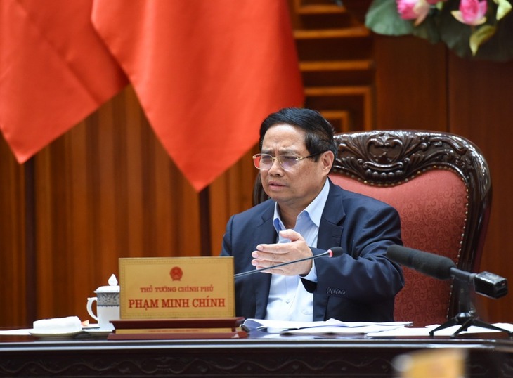 Thủ tướng: Ưu tiên bố trí trụ sở dôi dư cho y tế, giáo dục khi thực hiện sắp xếp- Ảnh 1.