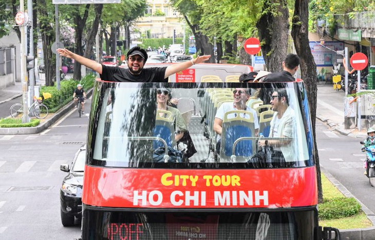 Du lịch, hàng không rộn ràng vào mùa cao điểm Hè 2025- Ảnh 2. Du lịch, hàng không rộn ràng vào mùa cao điểm Hè 2025- Ảnh 2.