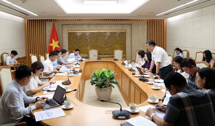 Phó Thủ tướng: Cần phân cấp nhiều hơn cho địa phương trong lĩnh vực y tế- Ảnh 1.