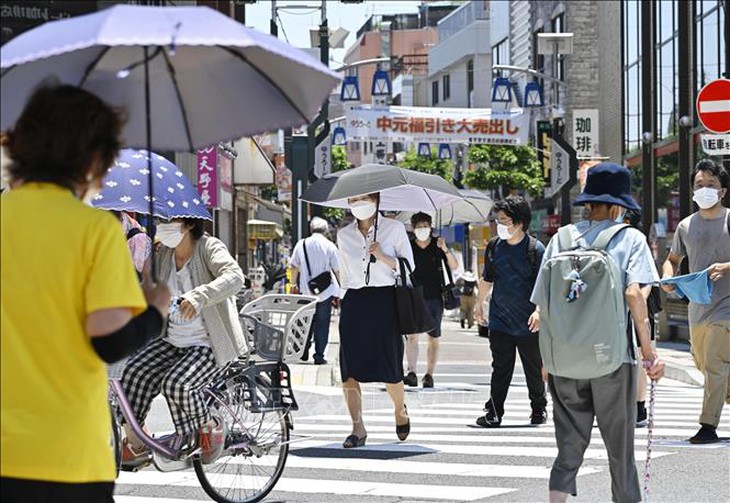 Tokyo miễn phí tiền nước sinh hoạt để hỗ trợ người dân chống nóng- Ảnh 1.